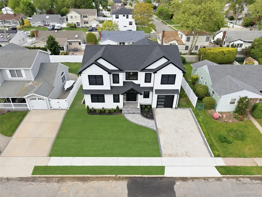 3569 Roger Drive Wantagh NY 11793