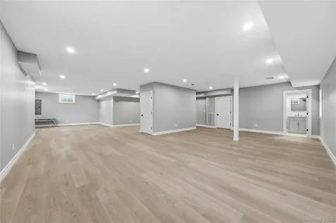 3569 Roger Drive Wantagh NY 11793