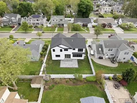 3569 Roger Drive Wantagh NY 11793