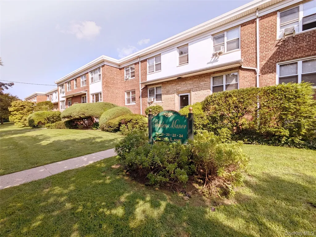 22 Keogh Lane New Rochelle NY 10805