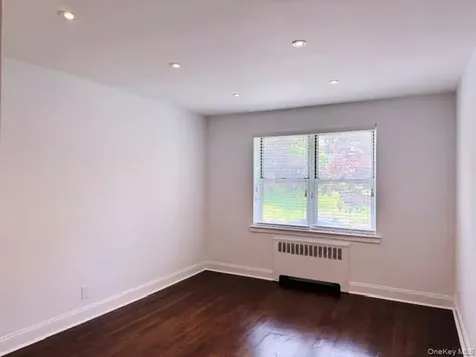 22 Keogh Lane New Rochelle NY 10805