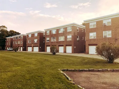 22 Keogh Lane New Rochelle NY 10805