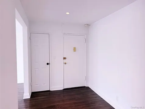 22 Keogh Lane New Rochelle NY 10805