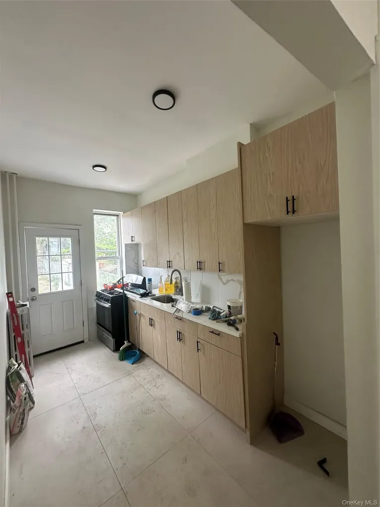 3412 Atlantic Avenue Brooklyn NY 11208