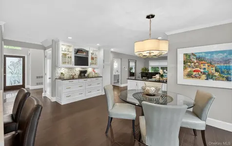 30 Orchard Drive Woodbury NY 11797
