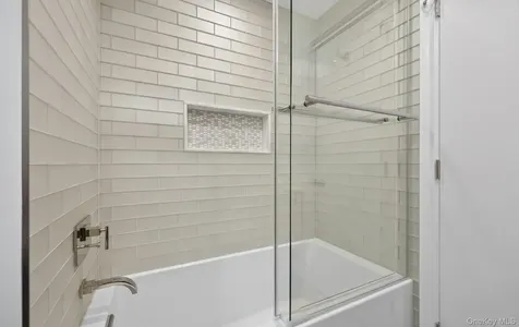 30 Orchard Drive Woodbury NY 11797