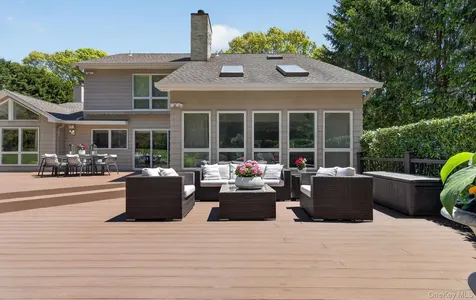 30 Orchard Drive Woodbury NY 11797