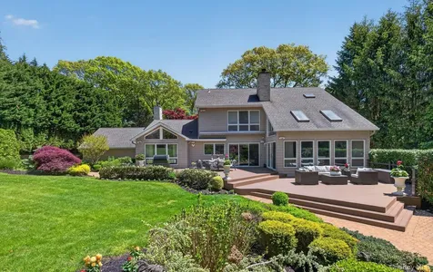 30 Orchard Drive Woodbury NY 11797