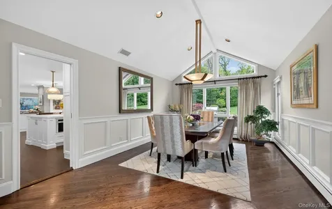 30 Orchard Drive Woodbury NY 11797