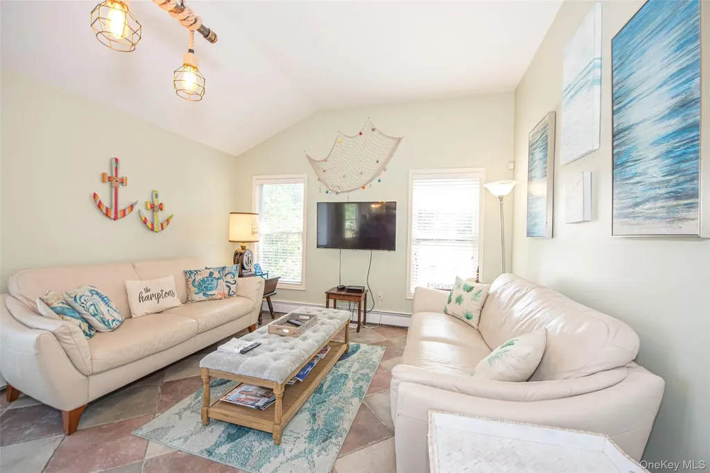 63 E Tiana Road Hampton Bays NY 11946