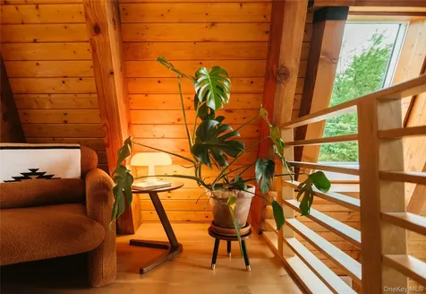 40 Black Hawk Trail Gardiner NY 12525