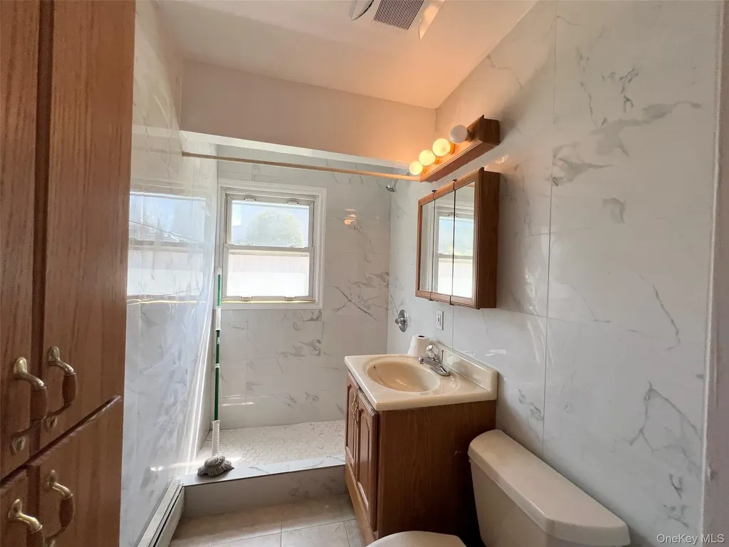 30 Castle Lane Levittown NY 11756