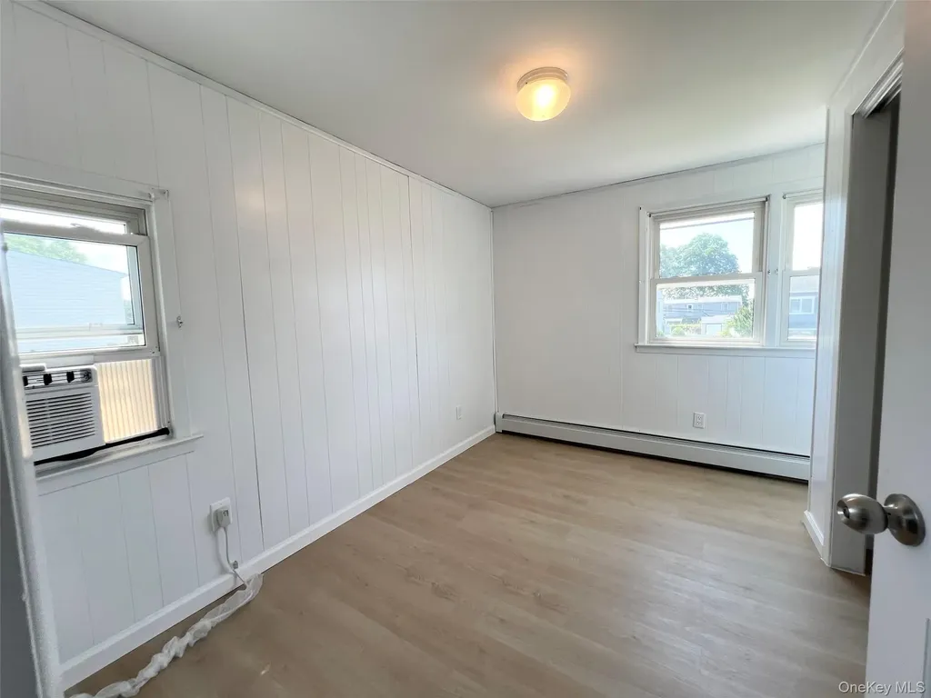 30 Castle Lane Levittown NY 11756