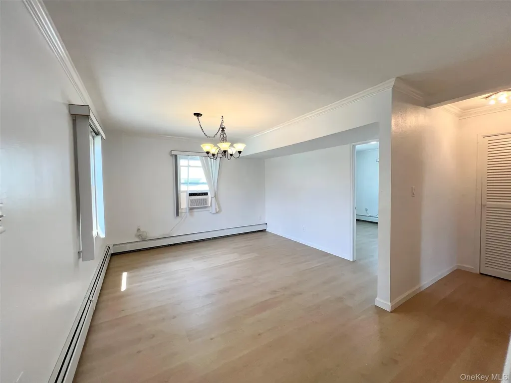 30 Castle Lane Levittown NY 11756