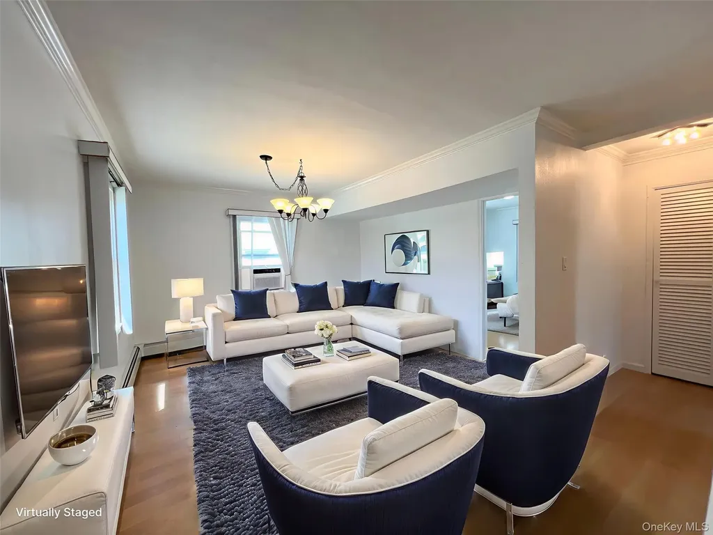 30 Castle Lane Levittown NY 11756