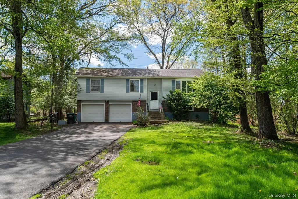 10 Mahar Drive Poughkeepsie NY 12601
