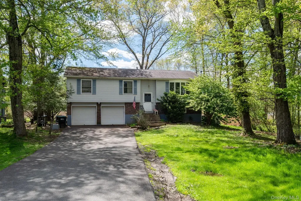 10 Mahar Drive Poughkeepsie NY 12601