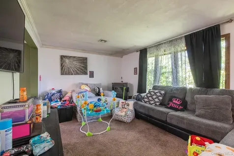 10 Mahar Drive Poughkeepsie NY 12601