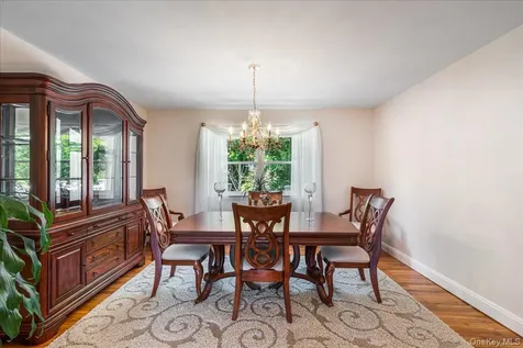 4 High Court Bayville NY 11709