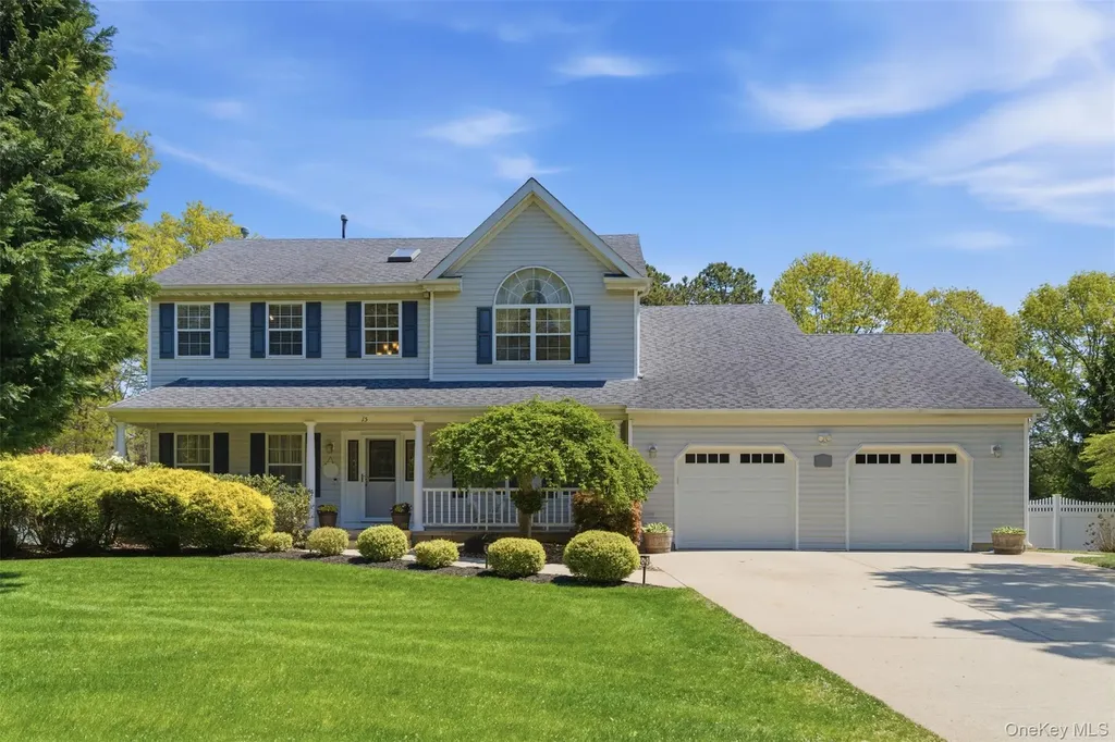 15 Framingham Lane Shoreham NY 11786