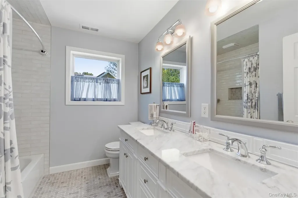 15 Framingham Lane Shoreham NY 11786