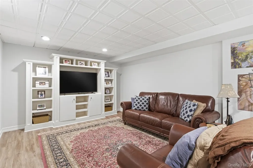 15 Framingham Lane Shoreham NY 11786