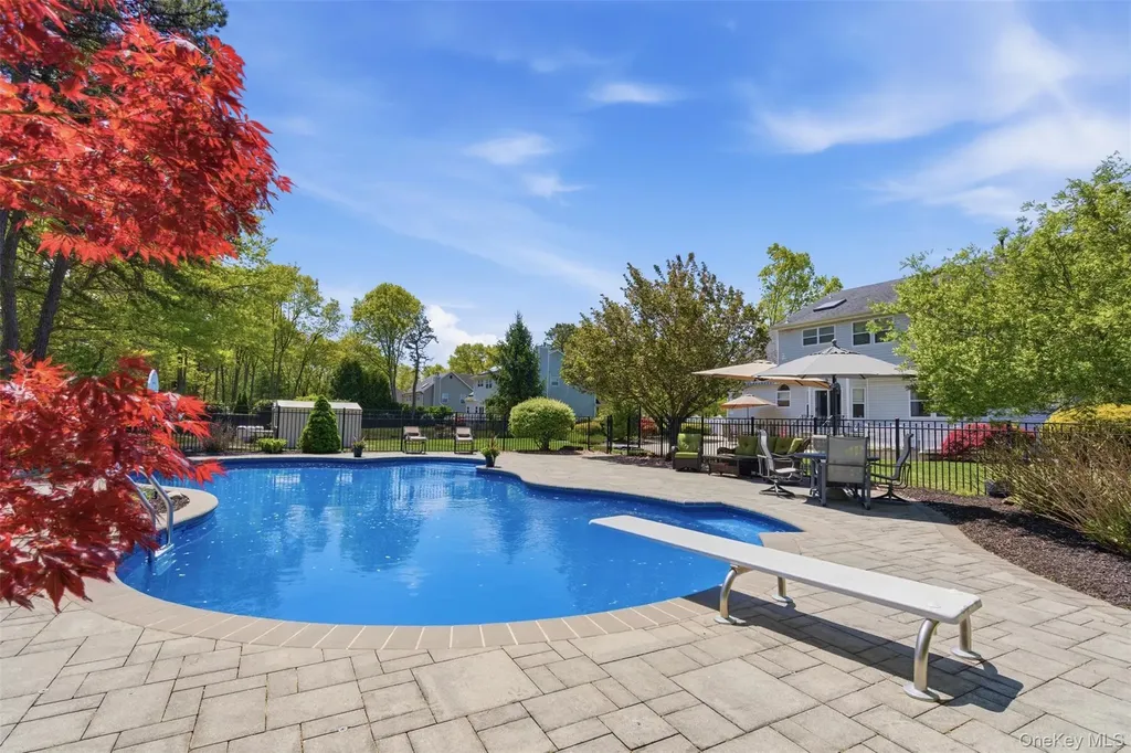 15 Framingham Lane Shoreham NY 11786