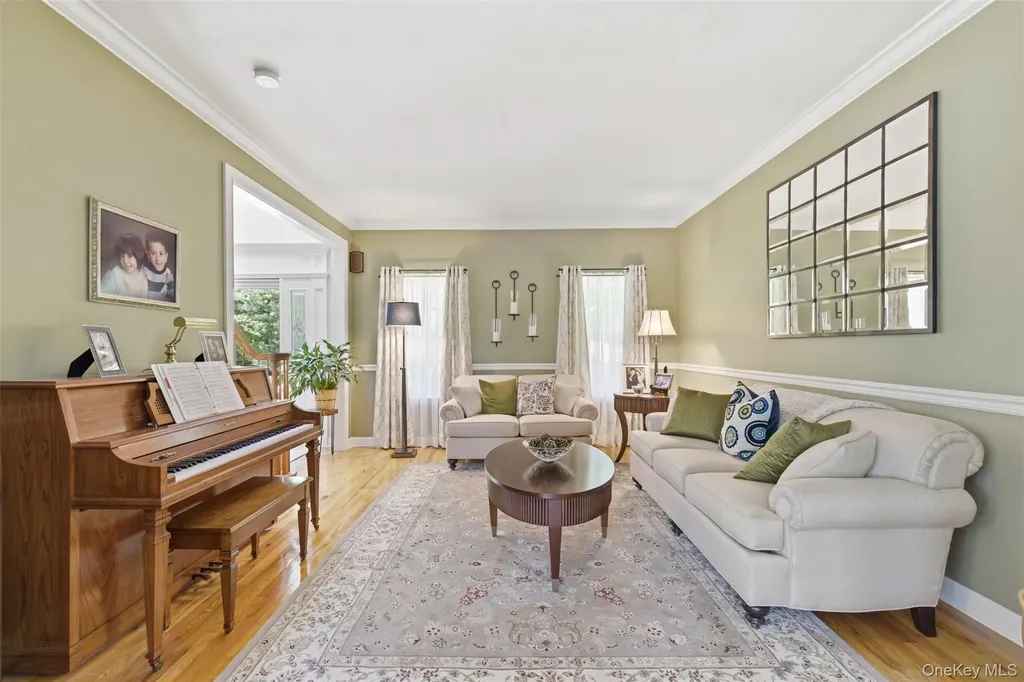 15 Framingham Lane Shoreham NY 11786