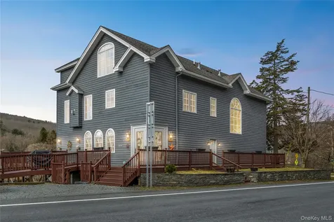 4223 Ny State Route 97 Barryville NY 12719