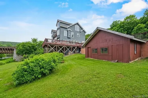 4223 Ny State Route 97 Barryville NY 12719