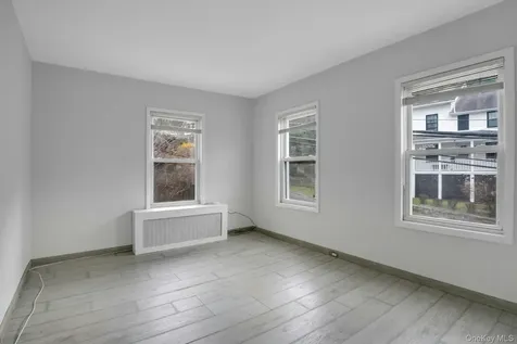 33 Mountain Road Irvington NY 10533
