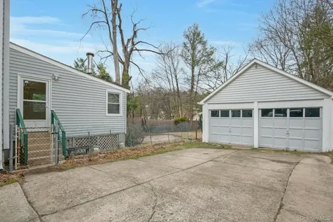 33 Mountain Road Irvington NY 10533