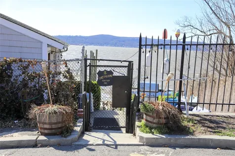 33 Mountain Road Irvington NY 10533