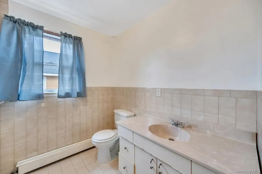 24 Pleasant Avenue Roosevelt NY 11575