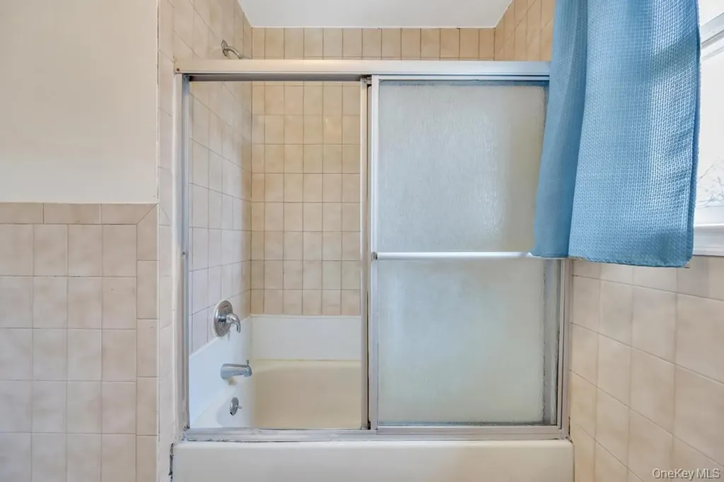 24 Pleasant Avenue Roosevelt NY 11575