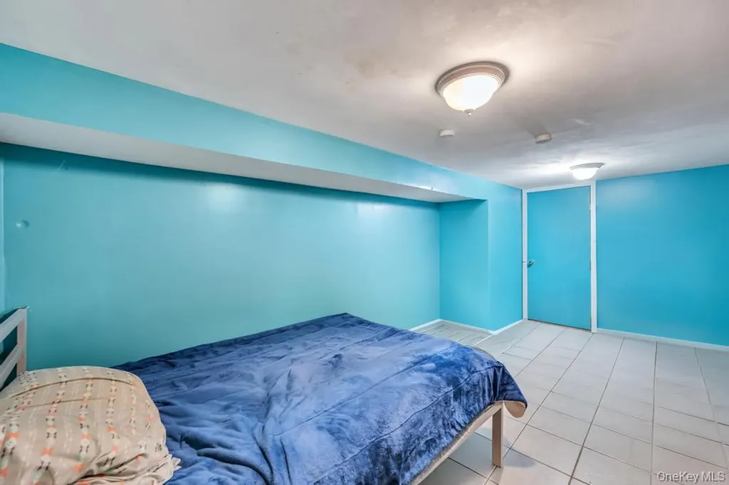 24 Pleasant Avenue Roosevelt NY 11575