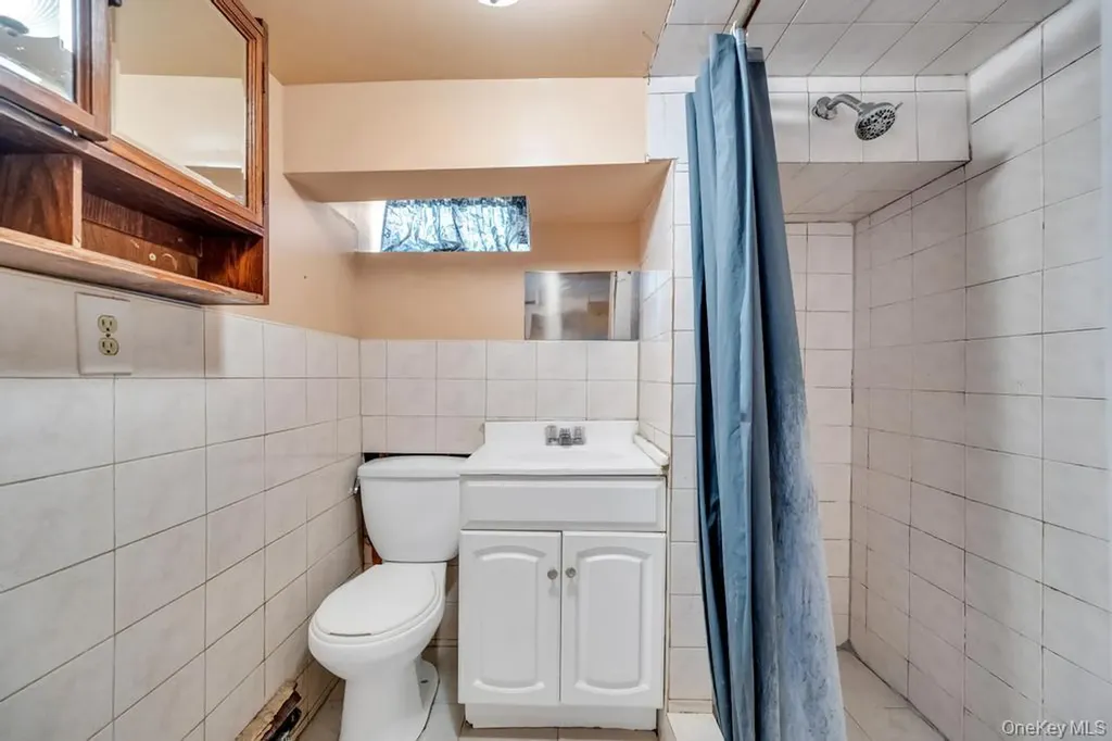 24 Pleasant Avenue Roosevelt NY 11575