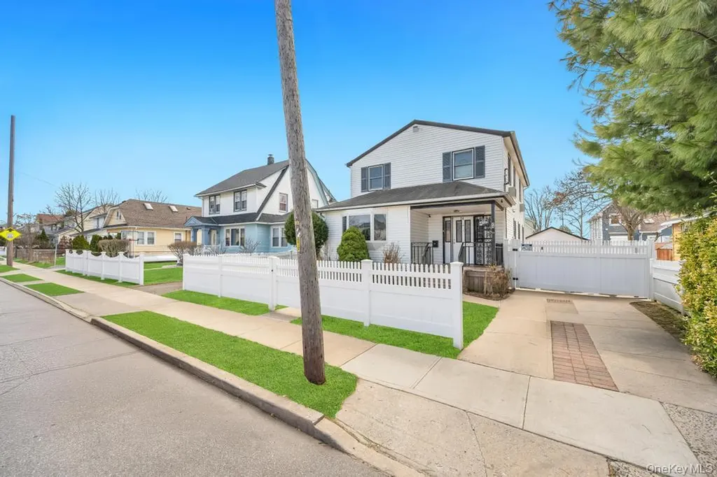 24 Pleasant Avenue Roosevelt NY 11575