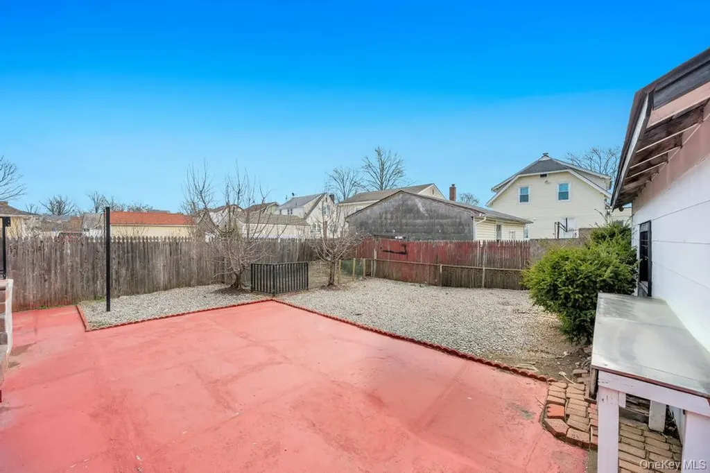 24 Pleasant Avenue Roosevelt NY 11575