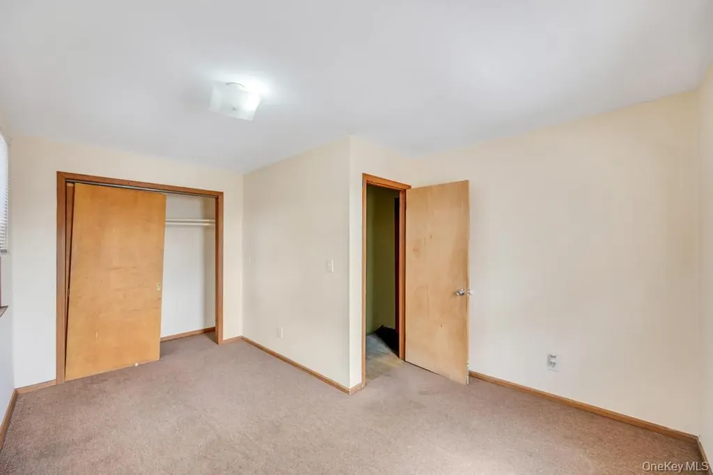 24 Pleasant Avenue Roosevelt NY 11575