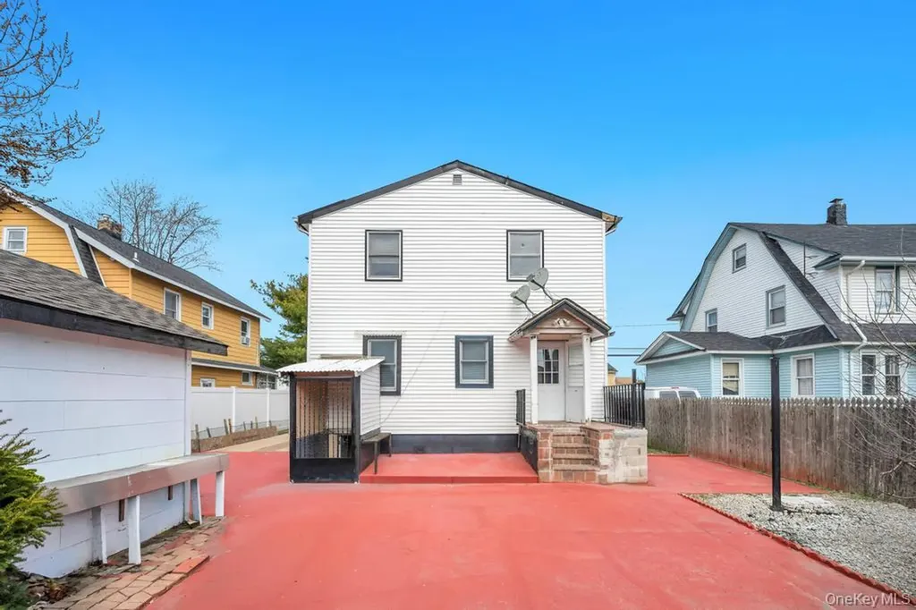 24 Pleasant Avenue Roosevelt NY 11575