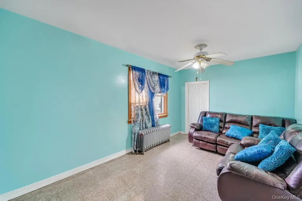 24 Pleasant Avenue Roosevelt NY 11575