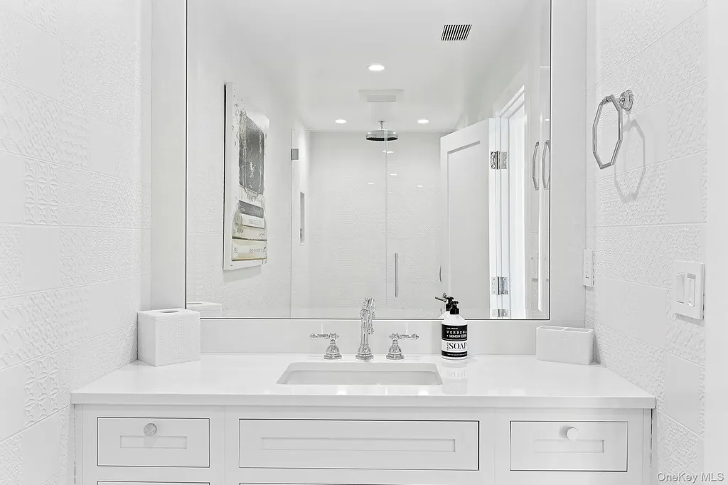 785 Dune Road Westhampton Dunes NY 11978