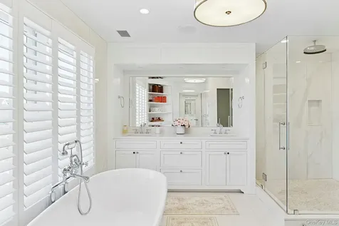 785 Dune Road Westhampton Dunes NY 11978