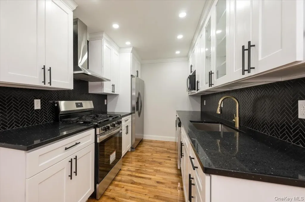 483 E 144th Street Bronx NY 10454