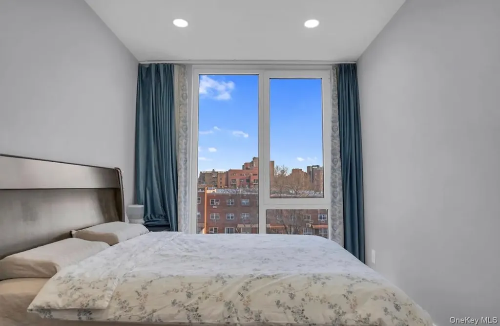 146-17 Northern Boulevard Flushing NY 11354