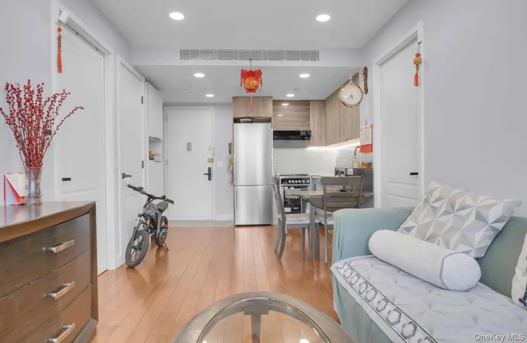 146-17 Northern Boulevard Flushing NY 11354