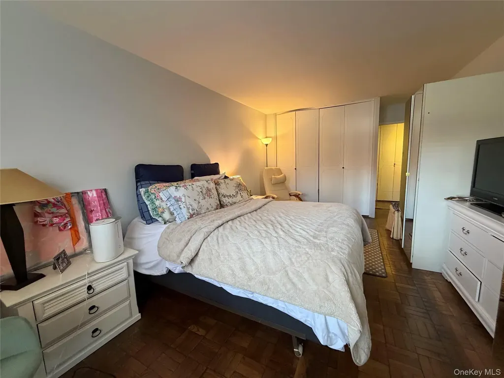 2500 Johnson Avenue Bronx NY 10463