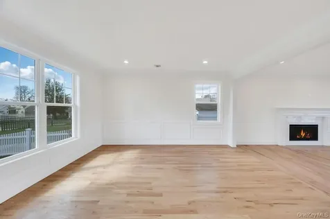 89 West Avenue Hicksville NY 11801