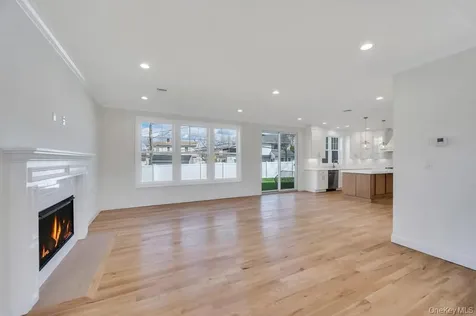 89 West Avenue Hicksville NY 11801